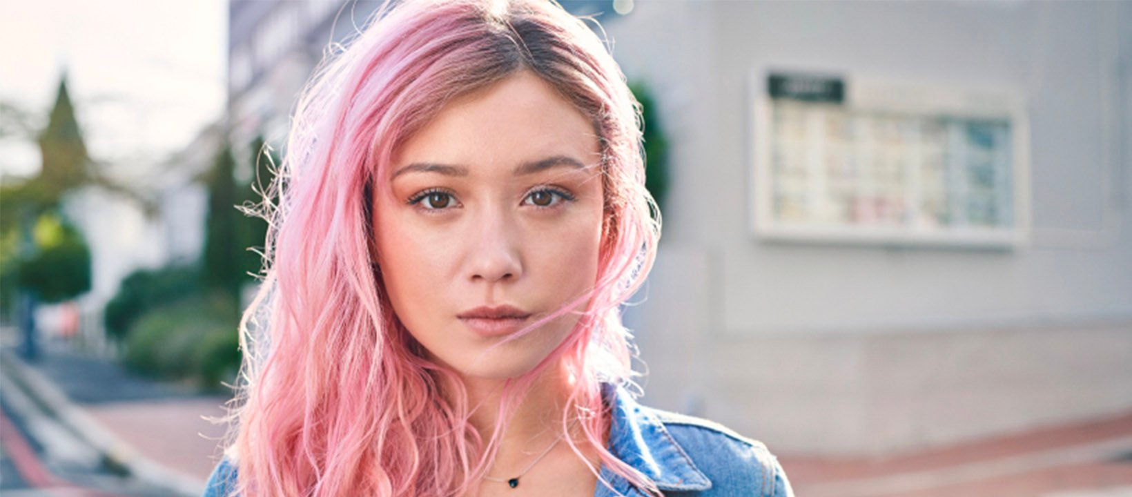 Pink Loose Hairstyle Woman - Garnier